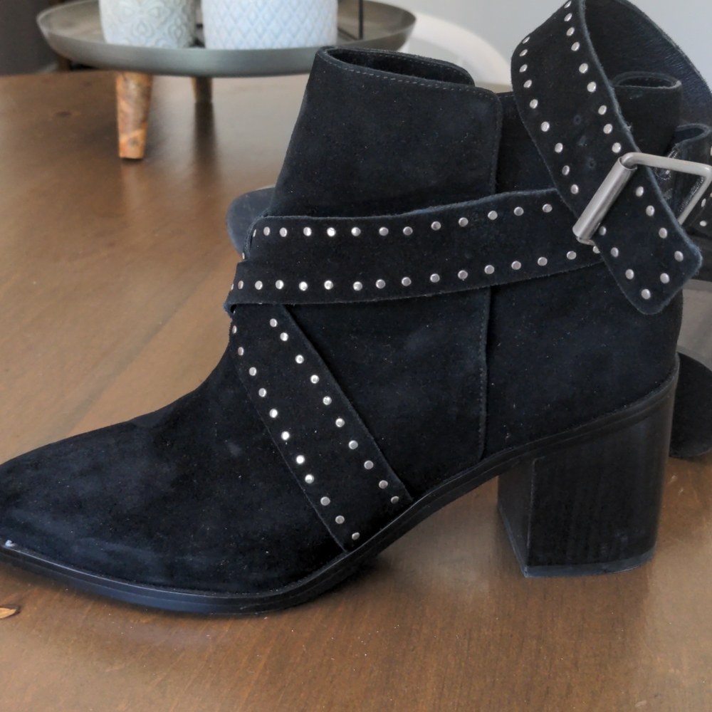 Studded Biker, Sensor Booties sz 41, suede black